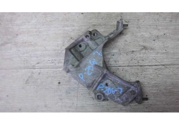 Кронштейн кріплення двигуна Peugeot/Citroen 2.0HDI, 9635969880